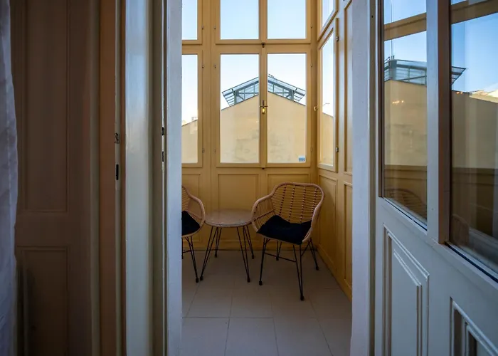 Old Town - 3 With 2 Bathroom & Balcony شقة
