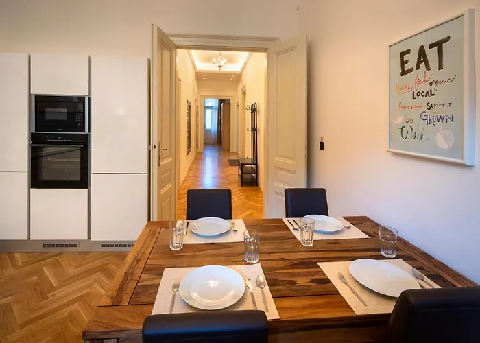 شقة Old Town - 3 With 2 Bathroom & Balcony *