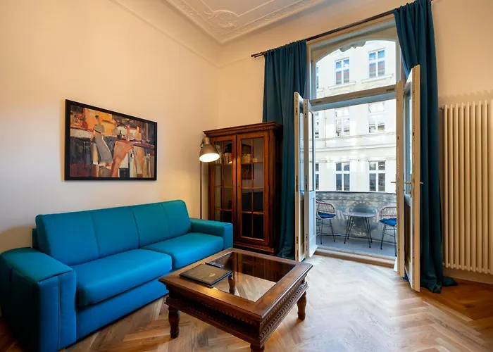 Old Town - 3 With 2 Bathroom & Balcony شقة براغ