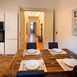 公寓 Old Town - 3 With 2 Bathroom & Balcony *