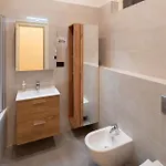 Old Town - 3 With 2 Bathroom & Balcony Apartment *