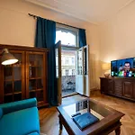 Old Town - 3 With 2 Bathroom & Balcony 公寓 *