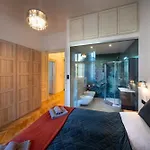 Old Town - 3 With 2 Bathroom & Balcony Apartment Prague