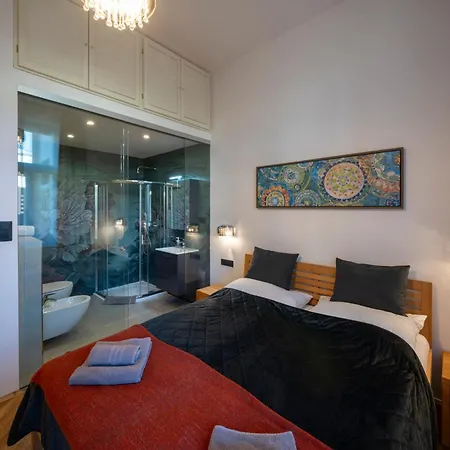 شقة Old Town - 3 With 2 Bathroom & Balcony 28 Rijna *